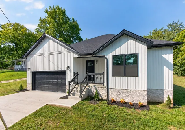 Photo 2 of Single family home for sale at 3292 Bracktown Rd, Lexington, KY 40511 | MLS# 26024052 | Listing updated on 2026-10-13