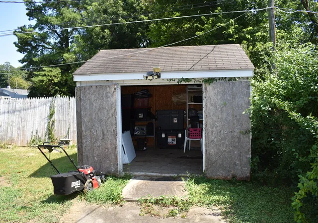 Photo 2 of Sale Pending at 2810 Alabama St, Paducah, KY 42003 | MLS# 26024650 | Listing updated on 2026-09-12