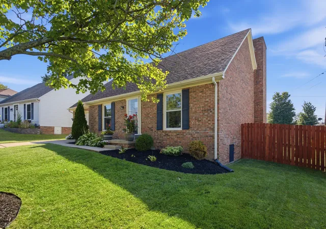 Photo 2 of Single family home for sale at 3977 Forest Green Dr, Lexington, KY 40517 | MLS# 26024040 | Listing updated on 2026-09-16