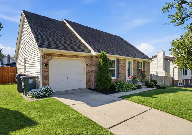 Photo 3 of Single family home for sale at 3977 Forest Green Dr, Lexington, KY 40517 | MLS# 26024040 | Listing updated on 2026-09-16