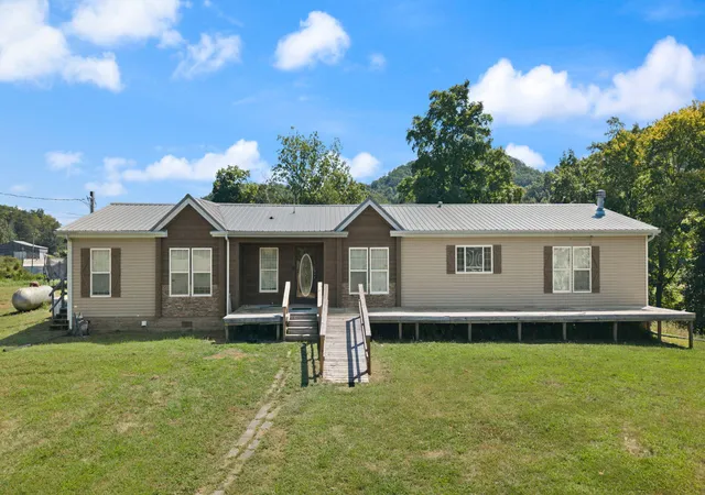 Photo 1 of Single family home for sale at 620 Black Pike, Hustonville, KY 40437 | MLS# 26023340 | Listing updated on 2026-09-04