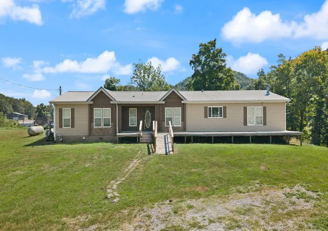 Photo 2 of Single family home for sale at 620 Black Pike, Hustonville, KY 40437 | MLS# 26023340 | Listing updated on 2026-09-04
