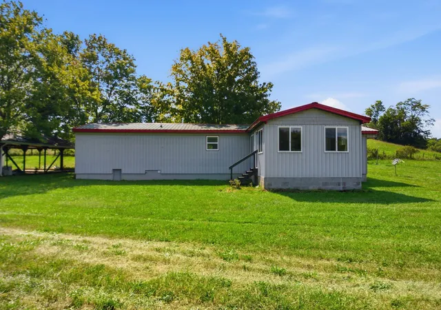Photo 4 of Single family home for sale at 3848 Cincinnati Rd, Georgetown, KY 40324 | MLS# 26025239 | Listing updated on 2026-09-14