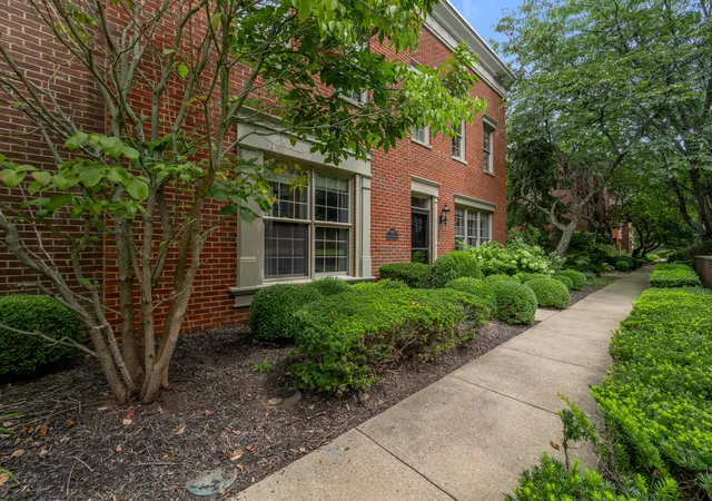 Photo 2 of Townhouse for sale at 982 Village Green Ave, Lexington, KY 40509 | MLS# 26024480 | Listing updated on 2026-09-10