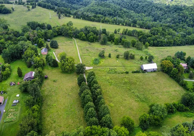 Photo 1 of Sale Pending at 1233 Corman Ln, Nicholasville, KY 40356 | MLS# 26024290 | Listing updated on 2026-09-13