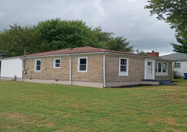 Photo 1 of Single family home for sale at 1213 Silliman Ave, Danville, KY 40422 | MLS# 26023415 | Listing updated on 2026-10-19