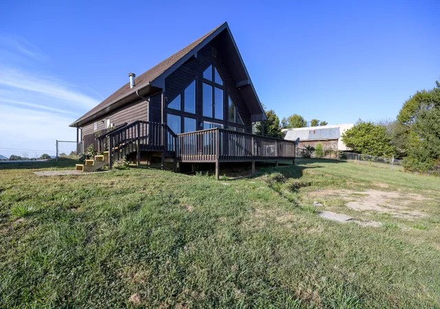 Photo 2 of Sale Pending at 108 Lisa Dr, Mount Sterling, KY 40353 | MLS# 26028557 | Listing updated on 2026-10-26