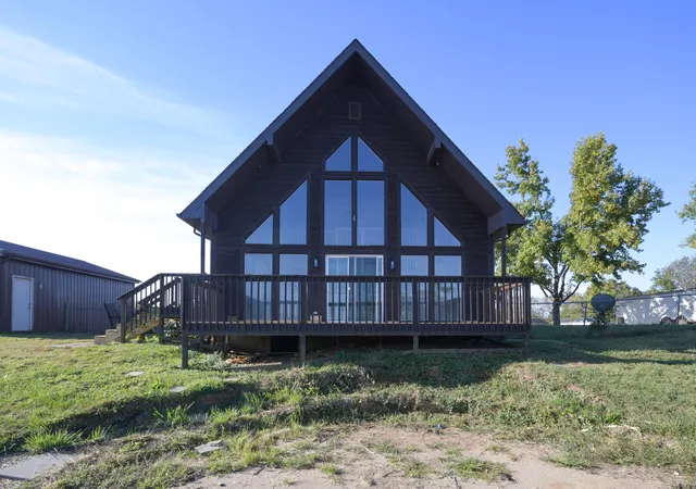 Photo 3 of Sale Pending at 108 Lisa Dr, Mount Sterling, KY 40353 | MLS# 26028557 | Listing updated on 2026-10-26