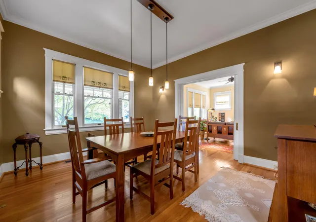 Photo 3 of Single family home for sale at 724 Bullock Pl, Lexington, KY 40508 | MLS# 26024085 | Listing updated on 2026-09-03