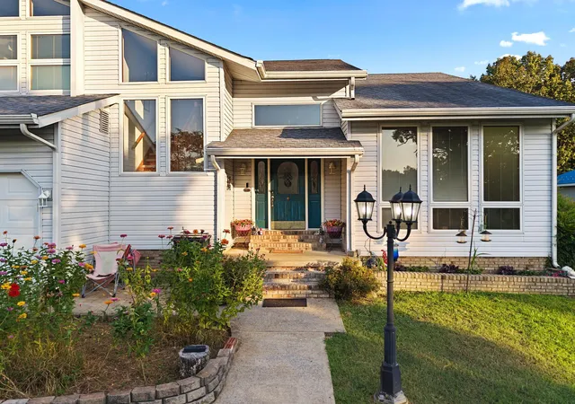 Listing Photo 3 - Condo for sale in building located at 4088 U.s 60, Marion, KY 42064