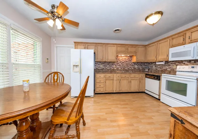 Photo 3 of Single family home for sale at 121 Quail Run, Somerset, KY 42503 | MLS# 26023533 | Listing updated on 2026-10-06