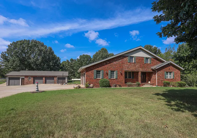 Photo 1 of Single family home for sale at 390 Windy Hills Cir, Calvert City, KY 42029 | MLS# 26024779 | Listing updated on 2026-10-06