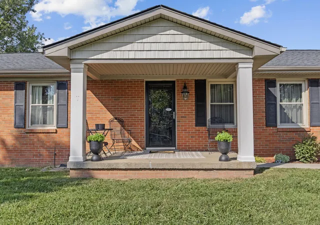 Photo 3 of Single family home for sale at 123 Mountain View Dr, Berea, KY 40403 | MLS# 26023933 | Listing updated on 2026-10-09