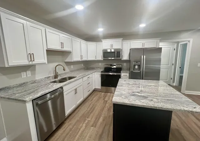 Photo 1 of Single family home for sale at 113 Oak St, Berea, KY 40403 | MLS# 26023735 | Listing updated on 2026-09-03