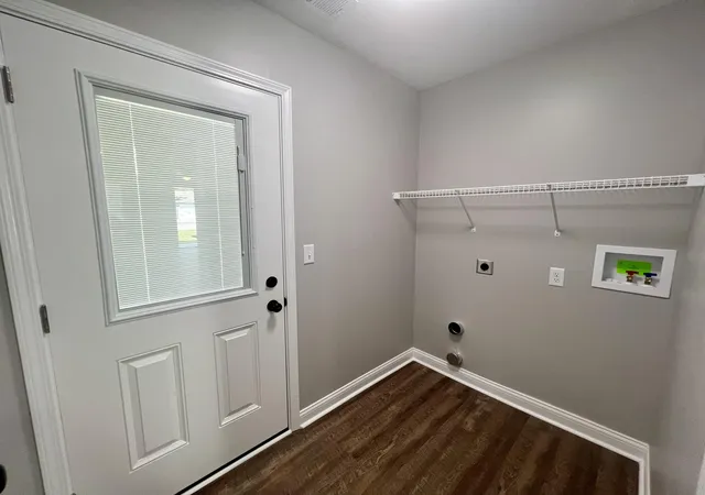 Photo 3 of Single family home for sale at 113 Oak St, Berea, KY 40403 | MLS# 26023735 | Listing updated on 2026-09-03