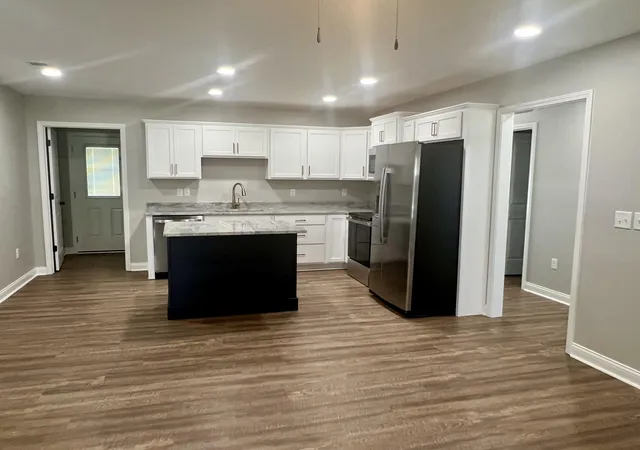 Photo 4 of Single family home for sale at 113 Oak St, Berea, KY 40403 | MLS# 26023735 | Listing updated on 2026-09-03