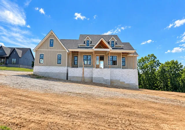 Photo 2 of Single family home for sale at 2012 West Ct, Richmond, KY 40475 | MLS# 26024331 | Listing updated on 2026-10-05