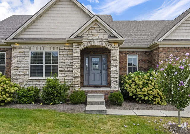 Photo 3 of Sale Pending at 121 Sunningdale Dr, Georgetown, KY 40324 | MLS# 26024934 | Listing updated on 2026-10-16