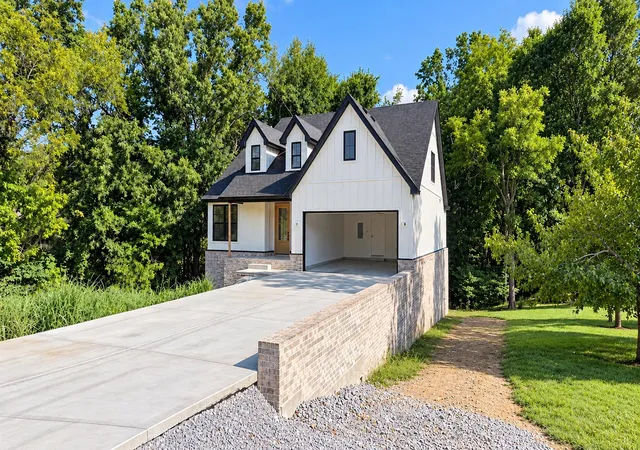 Photo 3 of Single family home for sale at 117 Oreda Dr, Richmond, KY 40475 | MLS# 26024473 | Listing updated on 2026-09-14