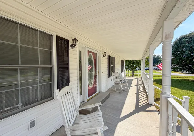 Photo 3 of Single family home for sale at 17 Proffitt St, Brodhead, KY 40409 | MLS# 26024602 | Listing updated on 2026-10-04