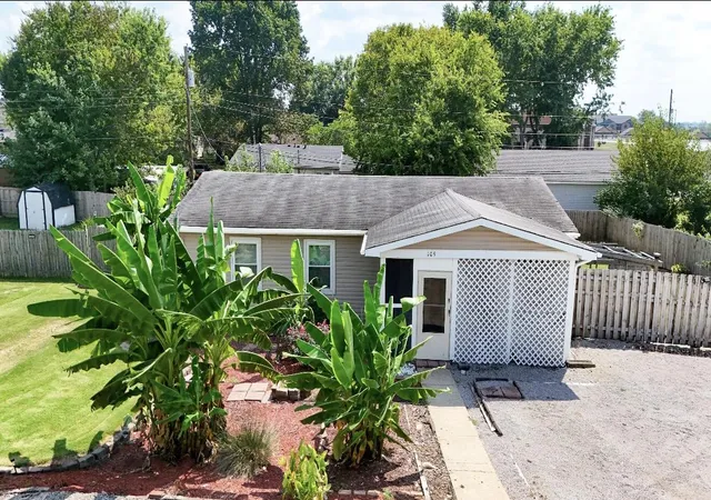 Single family home for sale at 109 Sue Lee Dr, Richmond, KY 40475 | MLS# 26025941