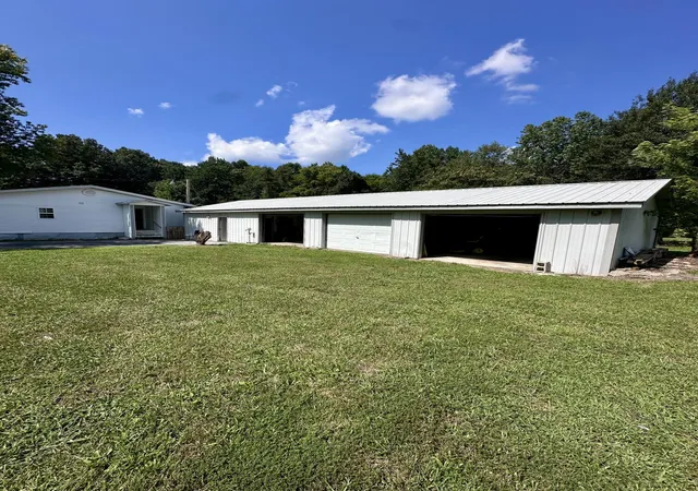 Photo 3 of Single family home for sale at 5400 Wolf River Dock Rd, Albany, KY 42602 | MLS# 26024287 | Listing updated on 2026-09-17