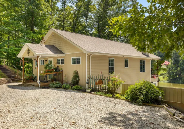 Photo 1 of Single family home for sale at 1647 Fishermans Cvs Rd, London, KY 40741 | MLS# 26023932 | Listing updated on 2026-09-09
