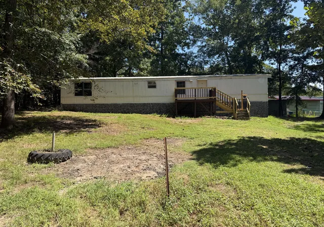 Photo 1 of Single family home for sale at 38 Wood Lake Dr, Murray, KY 42071 | MLS# 26024002 | Listing updated on 2026-09-01