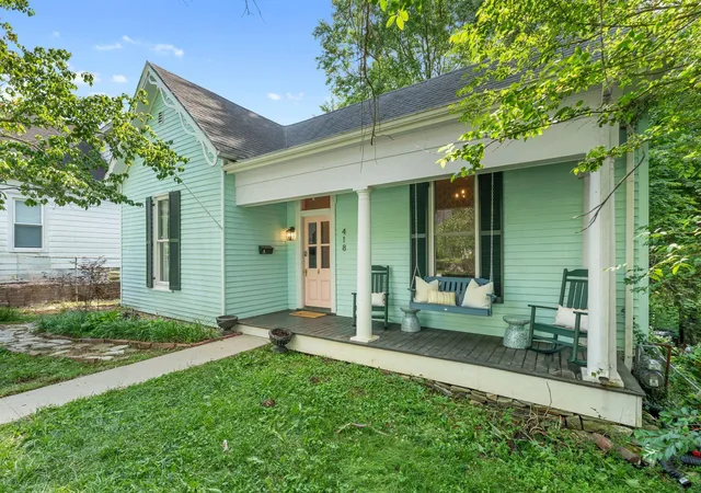Photo 2 of Single family home for sale at 418 Logan St, Frankfort, KY 40601 | MLS# 26024014 | Listing updated on 2026-09-14