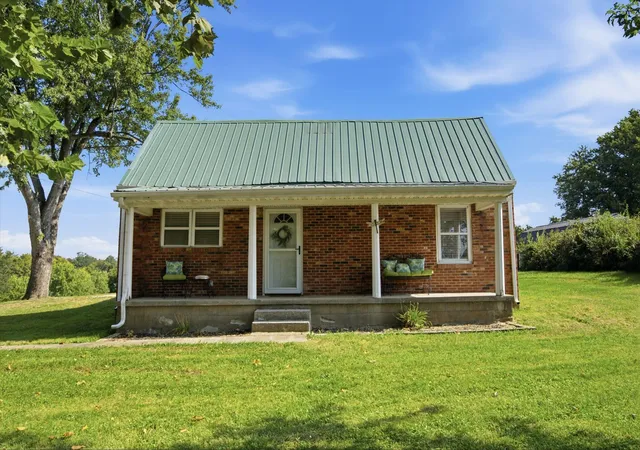 Photo 3 of House for sale at 7015-7019 Old Richmond Rd, Lexington, KY 40515 | MLS# 26024058 | Listing updated on 2026-09-16