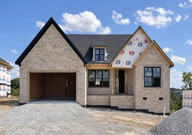 Photo 2 of Single family home for sale at 211 Lexwood Ln, Richmond, KY 40475 | MLS# 26024634 | Listing updated on 2026-09-14