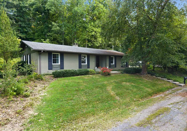 Photo 2 of Sale Pending at 1457 S Wallace Wilkinson Blvd, Liberty, KY 42539 | MLS# 26023945 | Listing updated on 2026-09-05