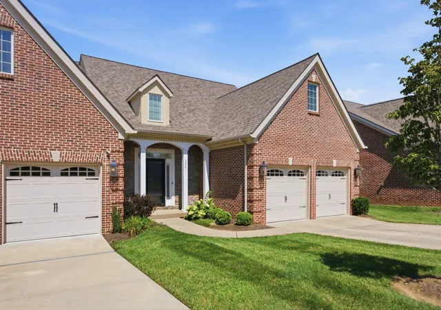 Townhouse for sale at 3901 Wentworth Pl, Lexington, KY 40515 | MLS# 26024035