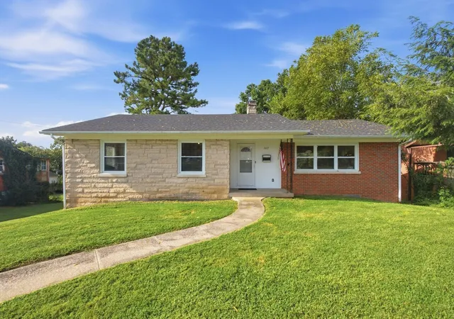 Photo 1 of Sale Pending at 207 W Main St, Wilmore, KY 40390 | MLS# 26025384 | Listing updated on 2026-10-12