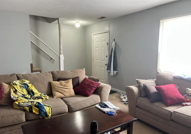 Listing Photo 4 - Condo for sale in building located at 27 Harmony Lndg Ct, Frankfort, KY 40601 - Unit #A & B