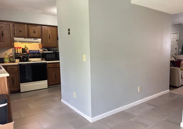 Listing Photo 5 - Condo for sale in building located at 27 Harmony Lndg Ct, Frankfort, KY 40601 - Unit #A & B
