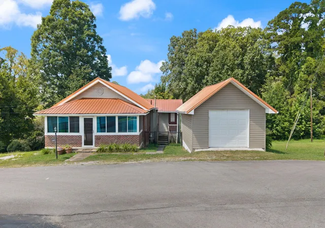 Photo 1 of Sale Pending at 541 W Wentworth St, Corbin, KY 40701 | MLS# 26024135 | Listing updated on 2026-09-07