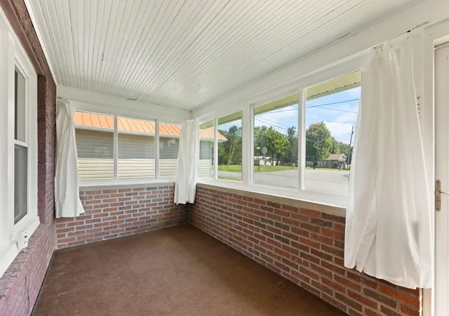 Photo 4 of Sale Pending at 541 W Wentworth St, Corbin, KY 40701 | MLS# 26024135 | Listing updated on 2026-09-07