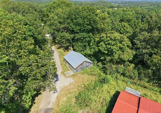 Photo 4 of Sale Pending at 361, 363 365 New Fox Rd, Irvine, KY 40336 | MLS# 26024401 | Listing updated on 2026-09-07
