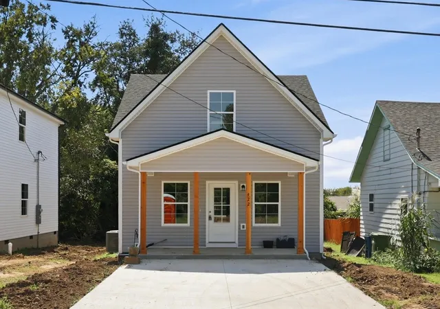 Photo 1 of Single family home for sale at 422 Main Ave, Georgetown, KY 40324 | MLS# 26024118 | Listing updated on 2026-09-09