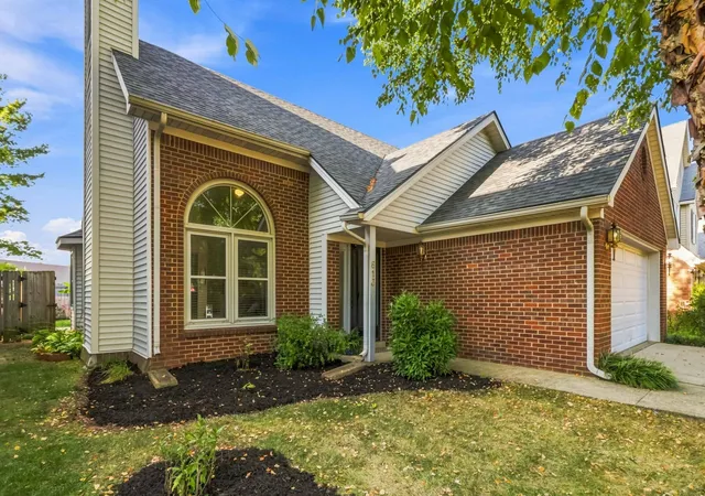 Photo 2 of Sale Pending at 613 Twin Pines Way, Lexington, KY 40514 | MLS# 26023959 | Listing updated on 2026-09-05