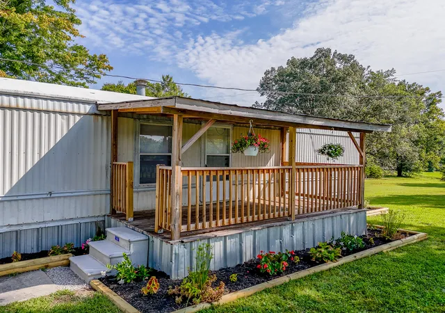 Photo 2 of Sale Pending at 749 Vanlandingham Rd, Salt Lick, KY 40371 | MLS# 26023903 | Listing updated on 2026-10-13