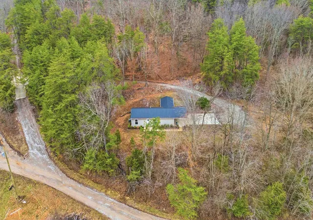 Photo 2 of Single family home for sale at 119 Tower Ln, Winchester, KY 40391 | MLS# 26023896 | Listing updated on 2026-09-01