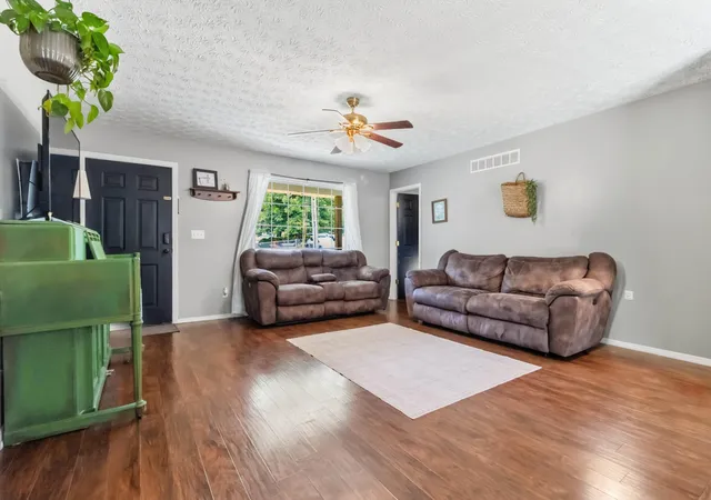 Photo 4 of Single family home for sale at 41 Rose Of Sharon Dr, Whitley City, KY 42653 | MLS# 26024268 | Listing updated on 2026-09-07