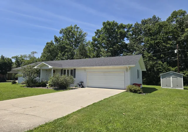 Photo 4 of Single family home for sale at 366 Meadowbrook Rd, London, KY 40744 | MLS# 26023995 | Listing updated on 2026-09-14