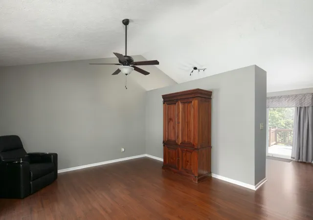 Photo 4 of Single family home for sale at 4904 Denmoor Ct, Lexington, KY 40513 | MLS# 26024689 | Listing updated on 2026-09-08