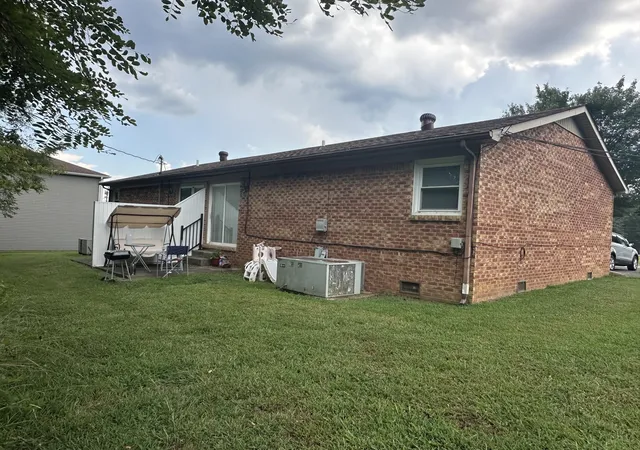 Photo 12 of Multi family home for sale at 1304 1306 Diuguid Dr, Murray, KY 42071 | MLS# 26024576 | Listing updated on 2026-09-08