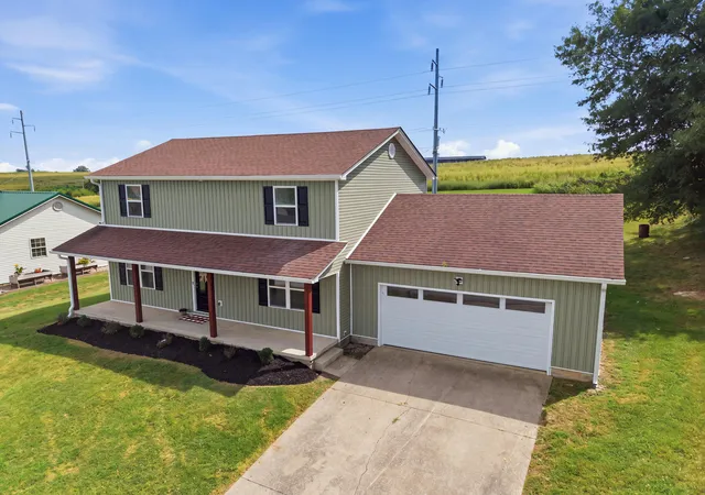 Photo 3 of Single family home for sale at 1017 Regency Rd, Danville, KY 40422 | MLS# 26024748 | Listing updated on 2026-09-13