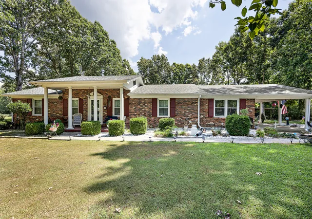 Photo 2 of Single family home for sale at 1015 Ky 698, Stanford, KY 40484 | MLS# 26024301 | Listing updated on 2026-09-04