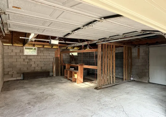 Photo 4 of Sale Pending at 616 Springridge Dr, Lexington, KY 40503 | MLS# 26024033 | Listing updated on 2026-09-05